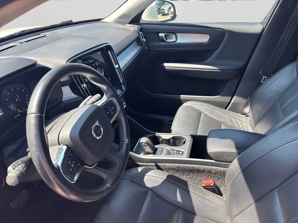 2021 Volvo XC40 - Image 9 of 12
