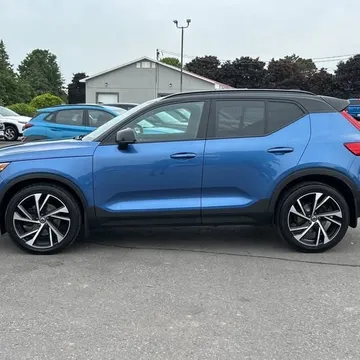 2021 Volvo XC40