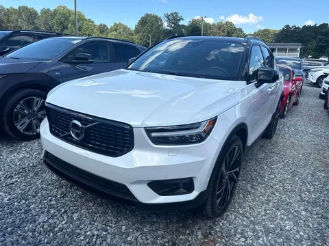 2021 Volvo XC40 R-Design