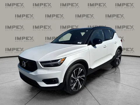 2021 Volvo XC40 R-Design