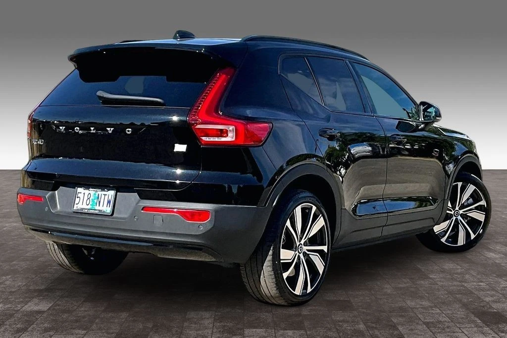 2021 Volvo XC40 - Image 14 of 31