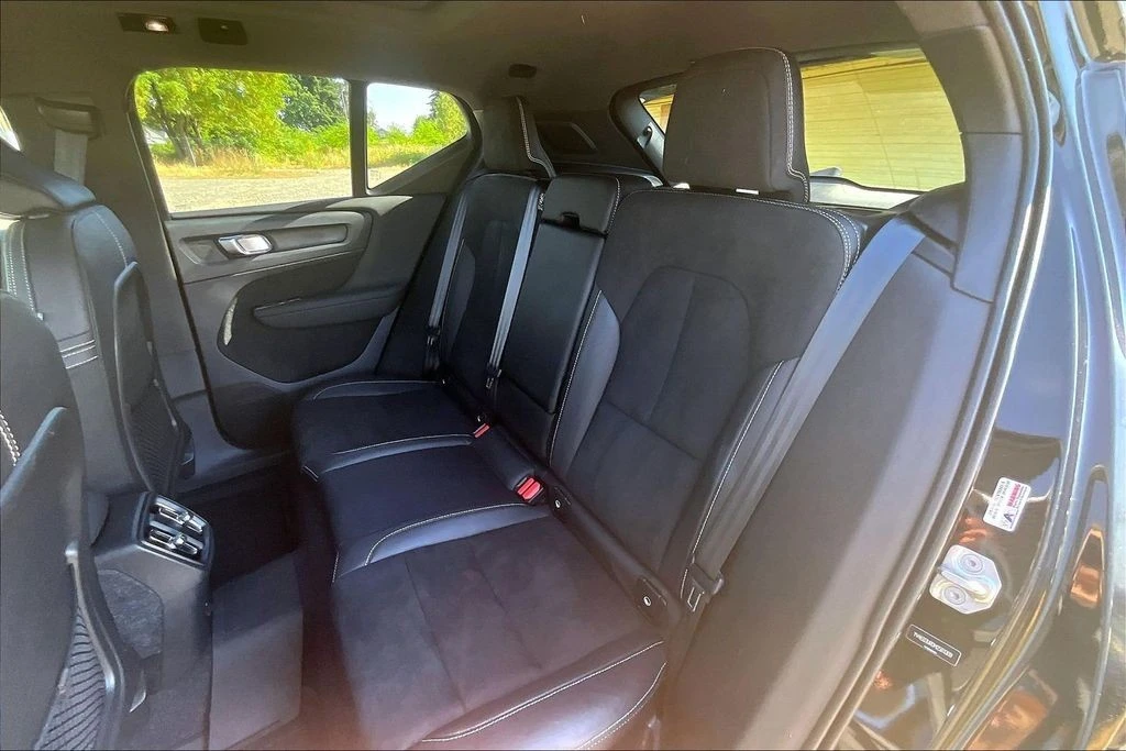 2021 Volvo XC40 - Image 21 of 31
