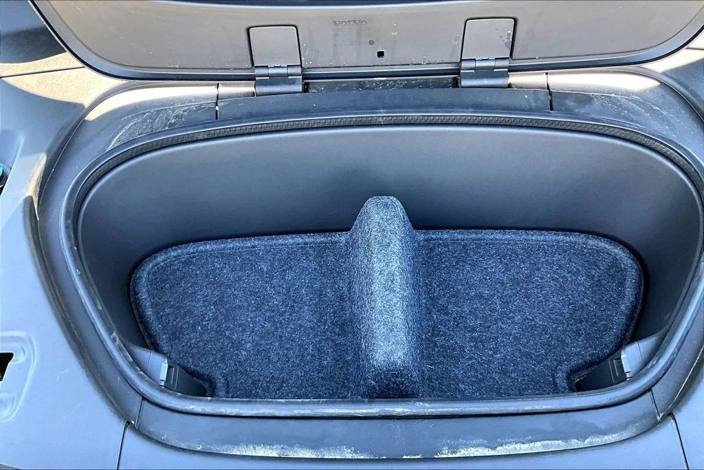 2021 Volvo XC40 - Image 31 of 31