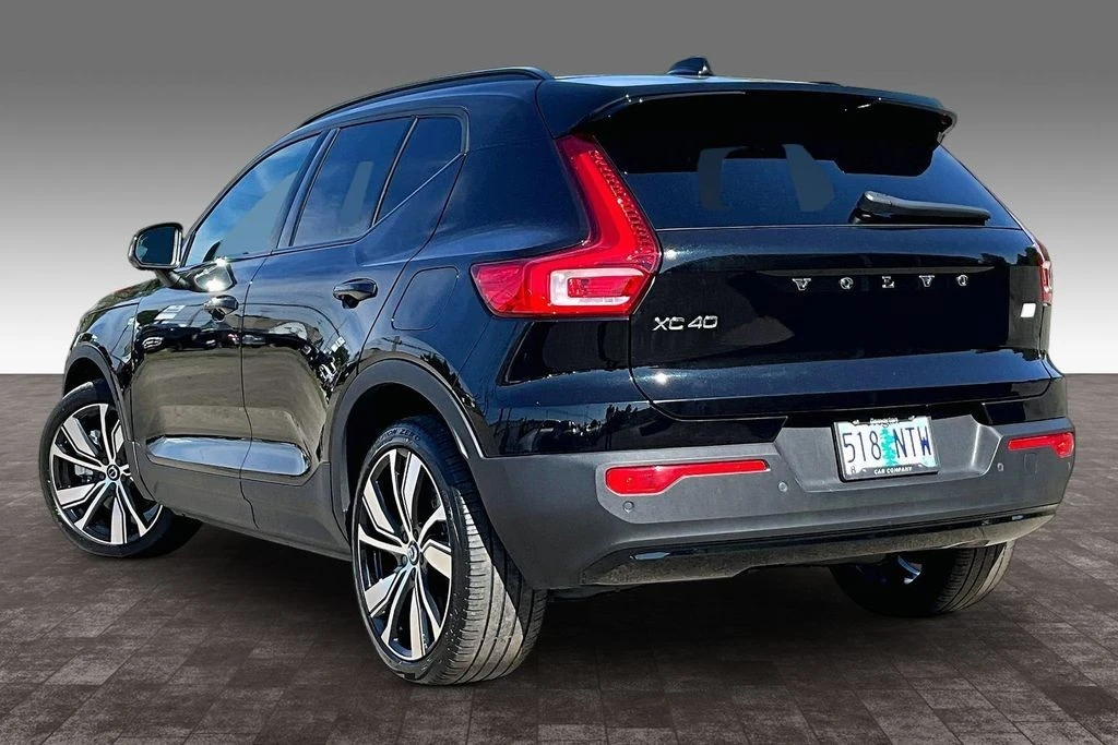 2021 Volvo XC40 - Image 13 of 31