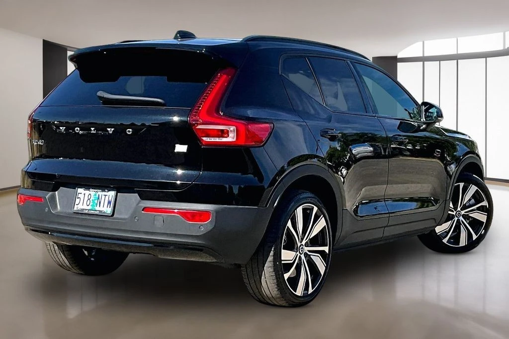 2021 Volvo XC40 - Image 14 of 31