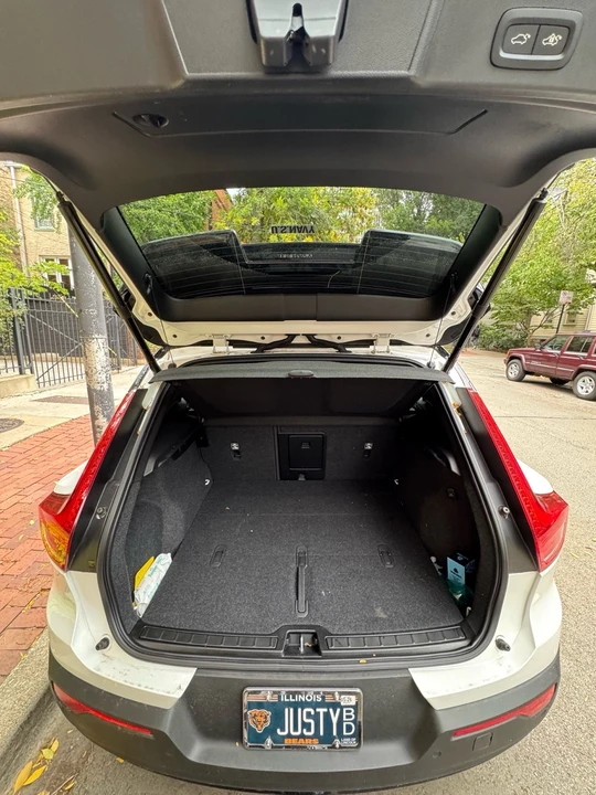 2021 Volvo XC40 - Image 11 of 14