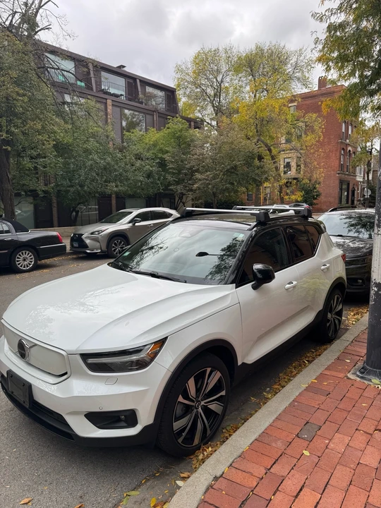 2021 Volvo XC40 - Image 5 of 13