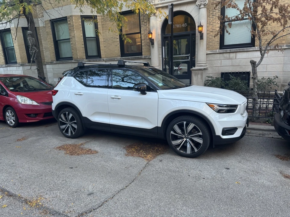 2021 Volvo XC40 - Image 7 of 14