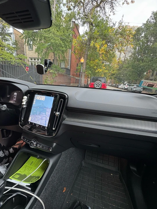 2021 Volvo XC40 - Image 10 of 14