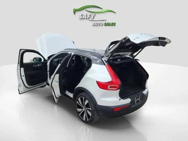 2021 Volvo XC40 - Image 13 of 21