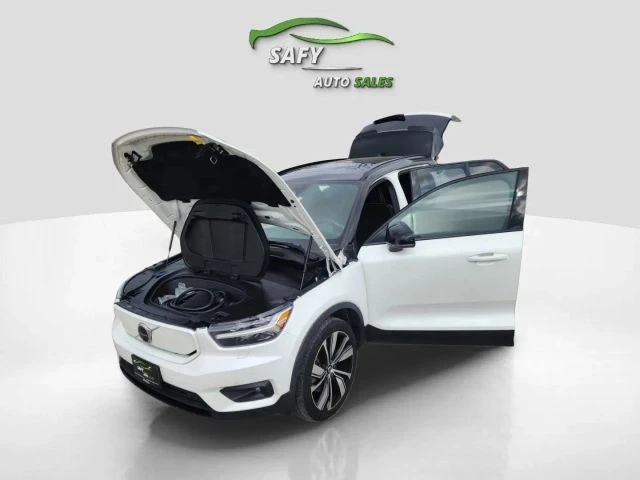 2021 Volvo XC40 - Image 12 of 21