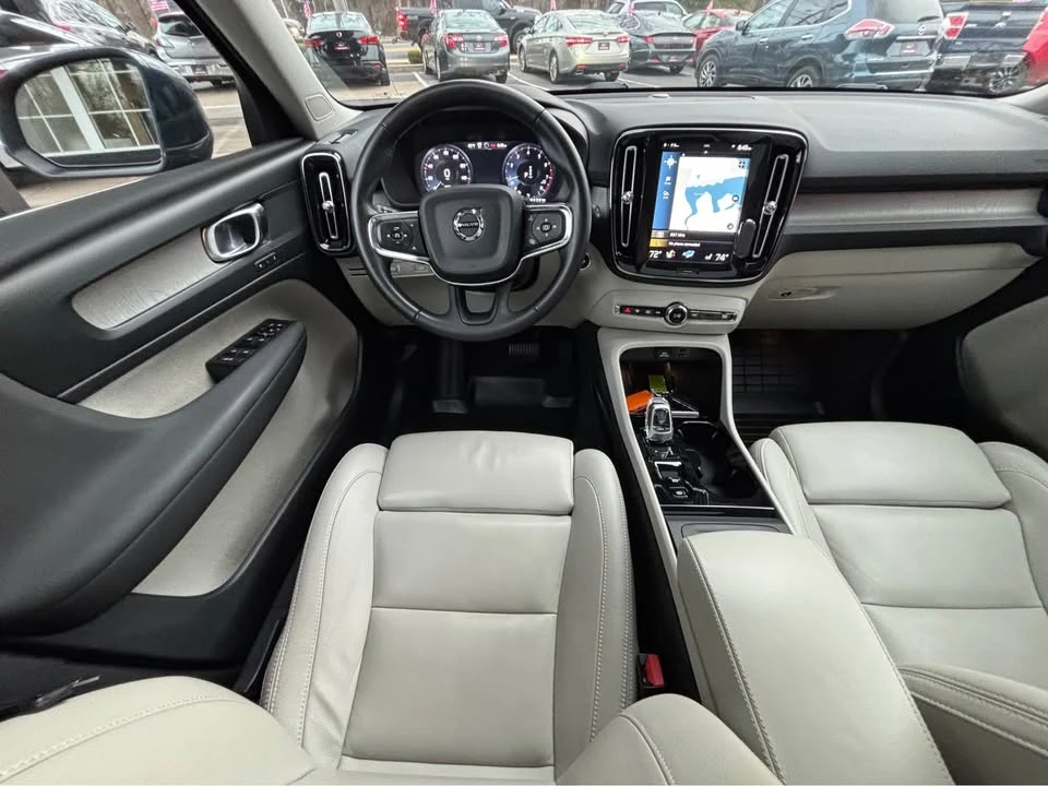 2021 Volvo XC40 - Image 13 of 18
