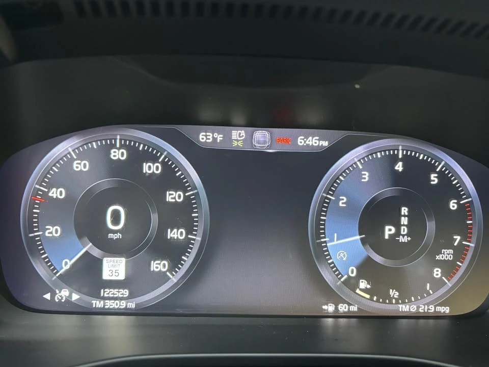 2021 Volvo XC40 - Image 17 of 18
