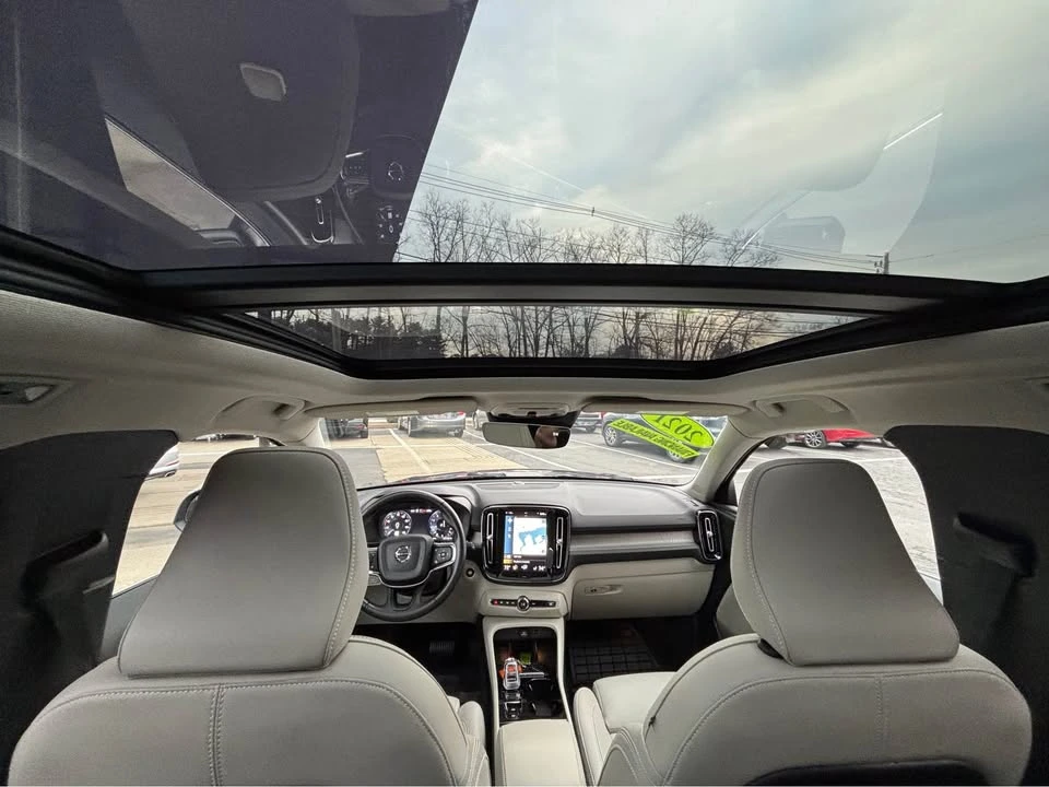 2021 Volvo XC40 - Image 12 of 18