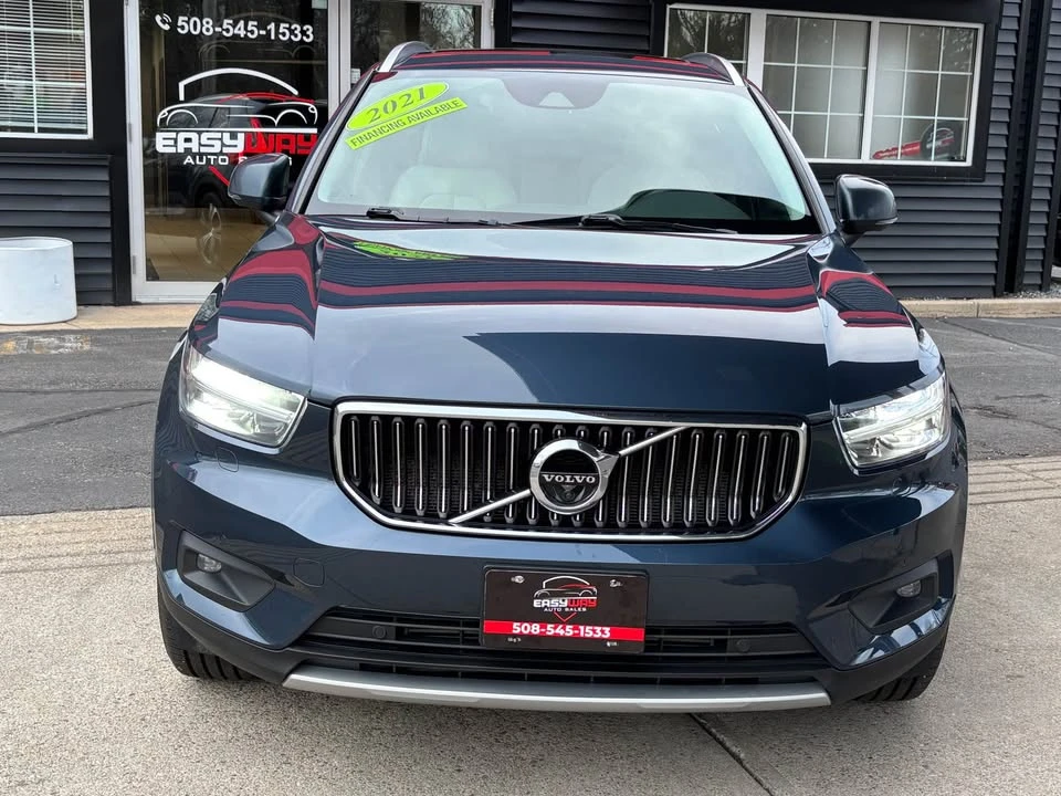 2021 Volvo XC40 - Image 2 of 18