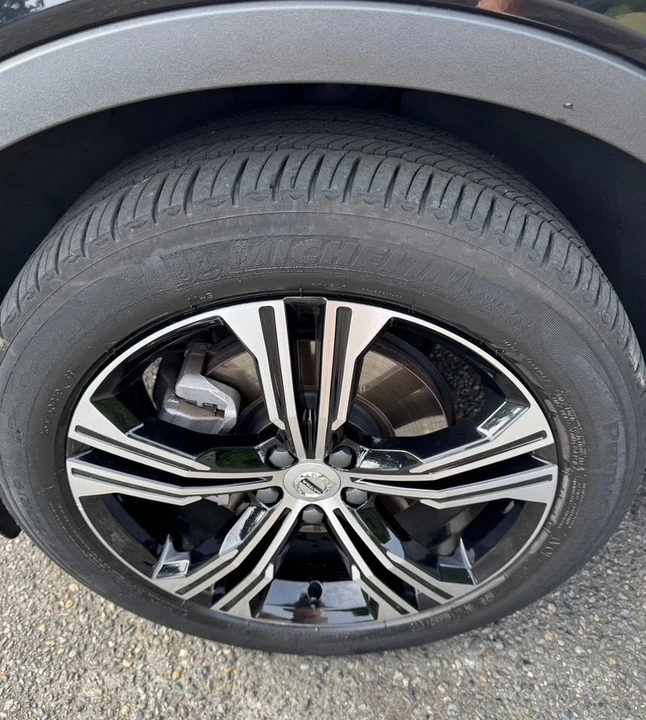 2021 Volvo XC40 - Image 9 of 19