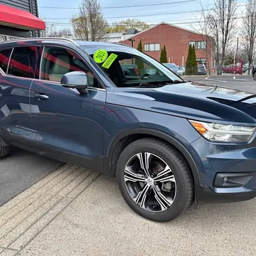 2021 Volvo XC40 T5 Inscription Sport Utility 4D