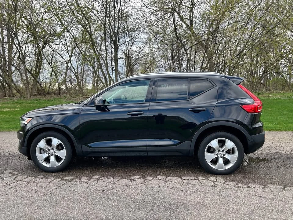 2021 Volvo XC40 - Image 5 of 18