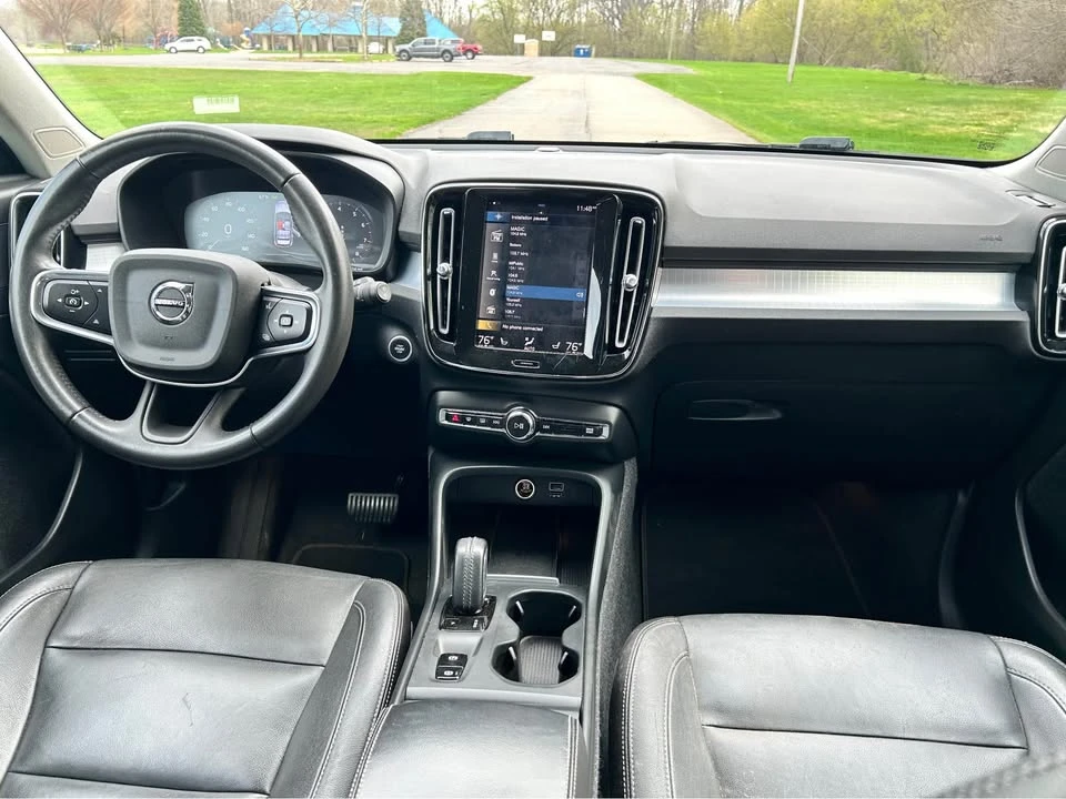 2021 Volvo XC40 - Image 13 of 18