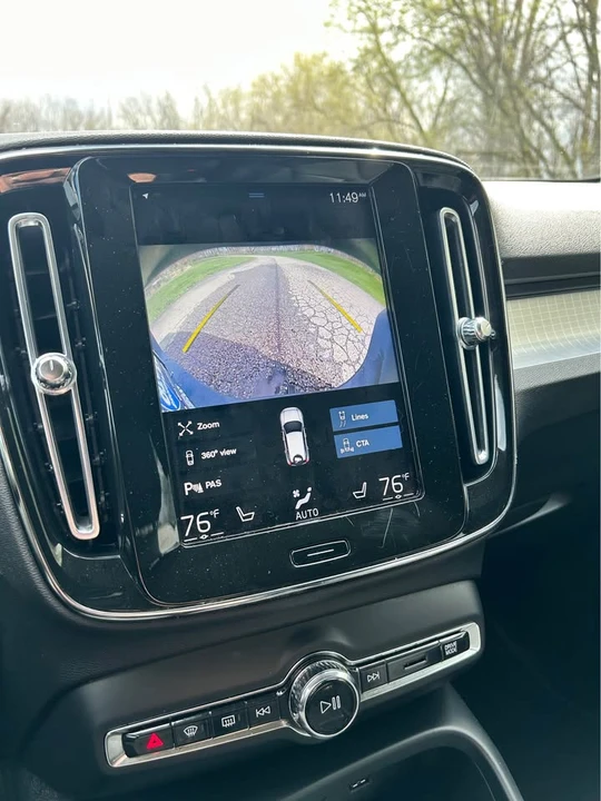 2021 Volvo XC40 - Image 16 of 18