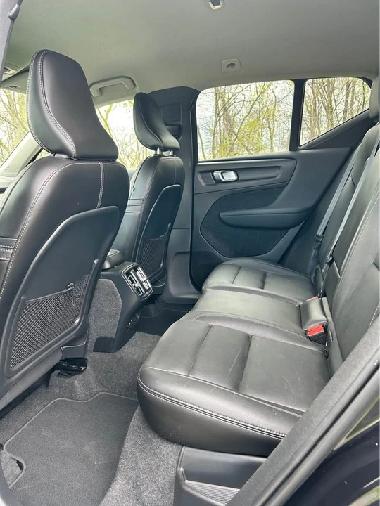 2021 Volvo XC40 - Image 10 of 18