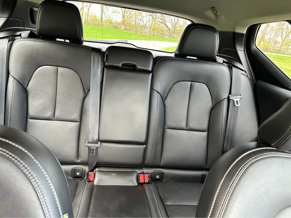 2021 Volvo XC40 - Image 12 of 18