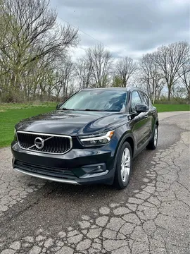 2021 Volvo XC40 T5 Momentum