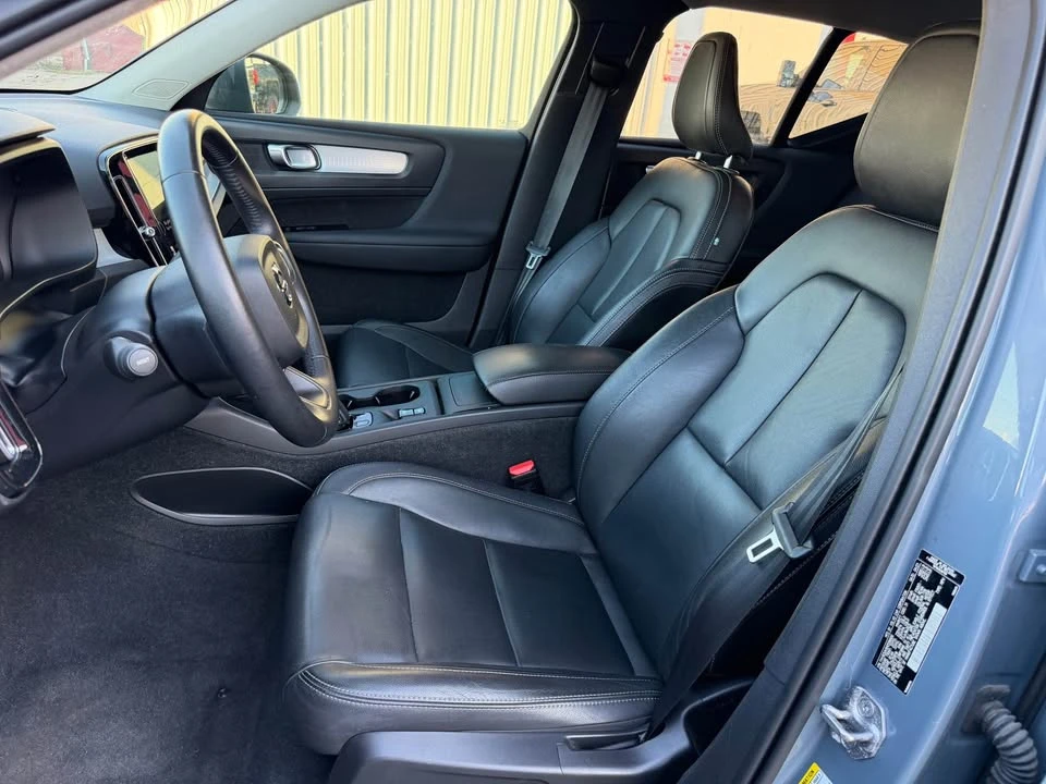2021 Volvo XC40 - Image 9 of 20