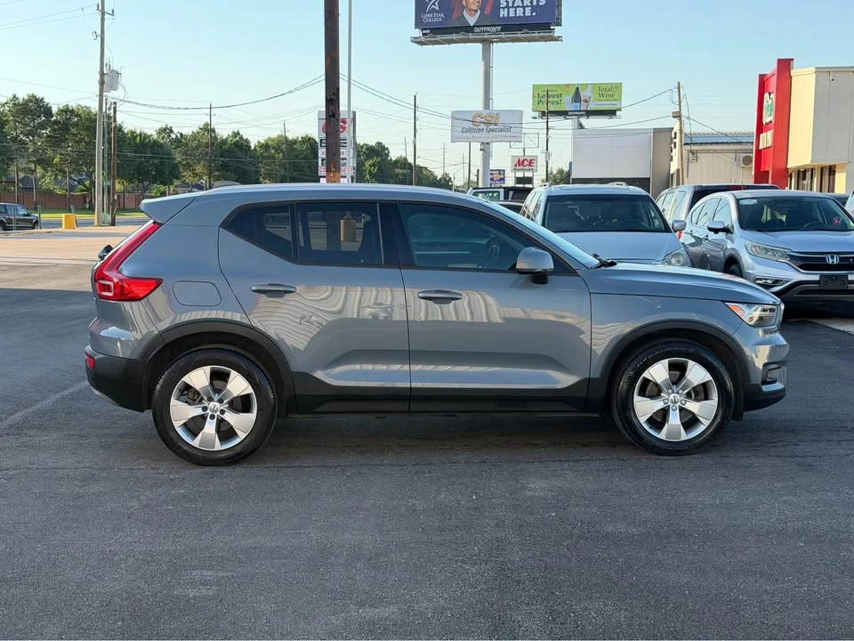 2021 Volvo XC40 - Image 4 of 20