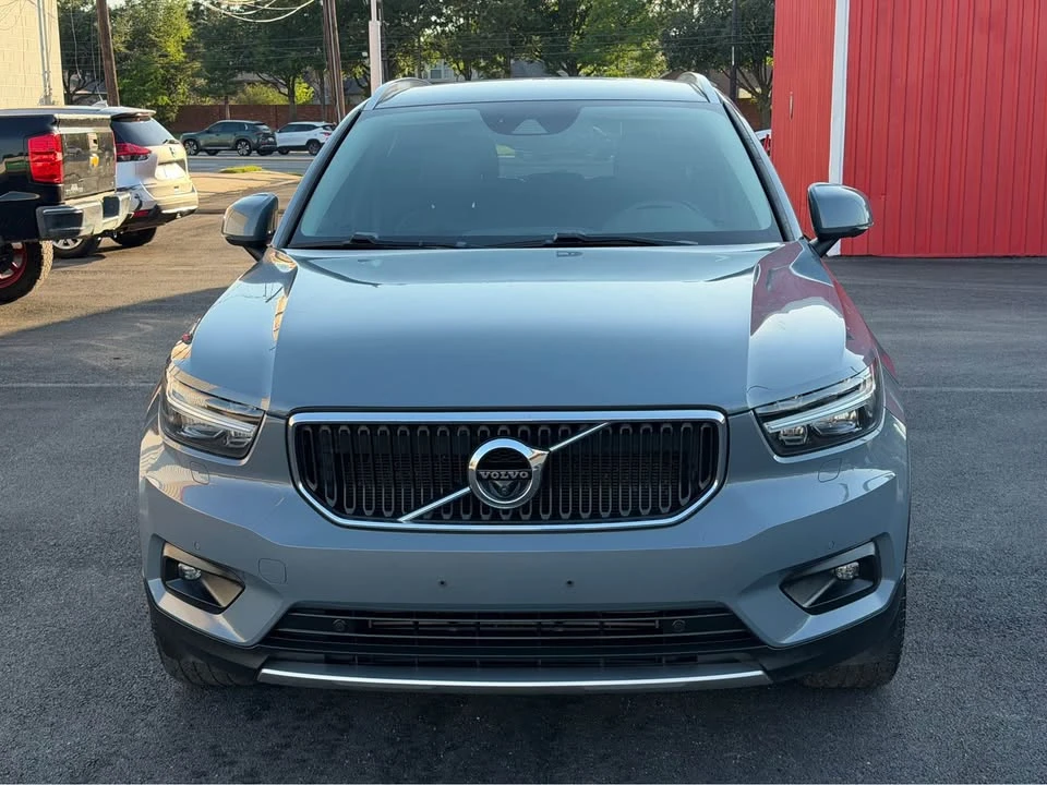 2021 Volvo XC40 - Image 2 of 20