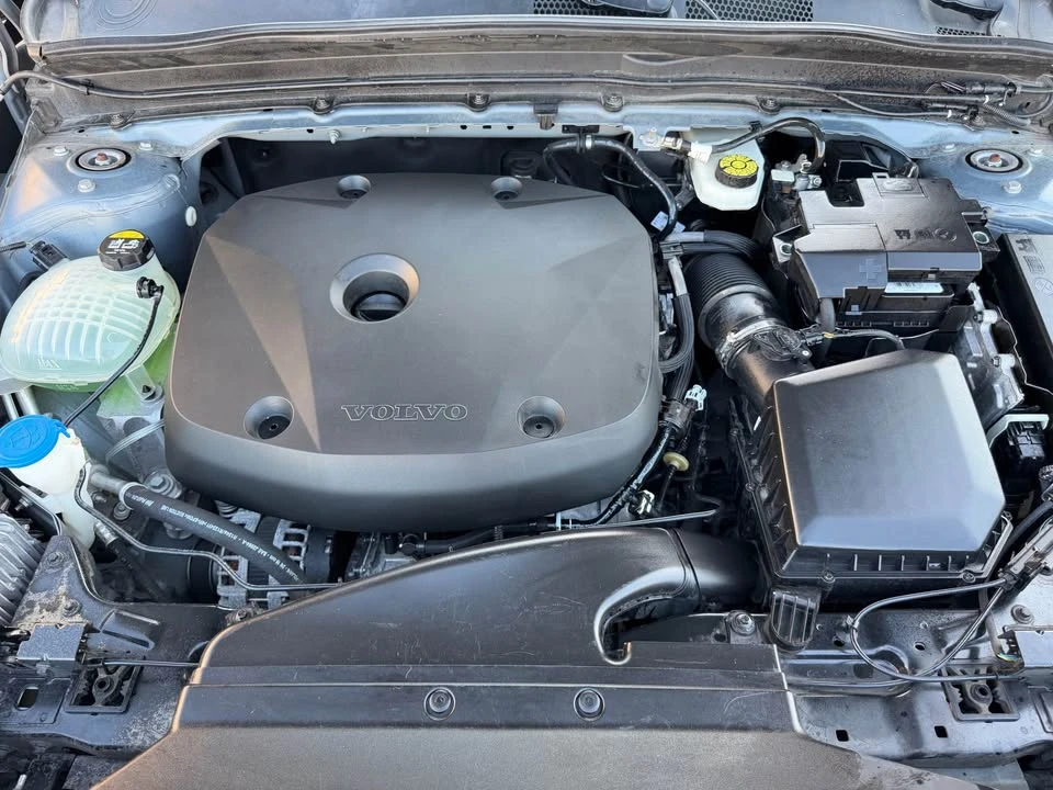 2021 Volvo XC40 - Image 17 of 20