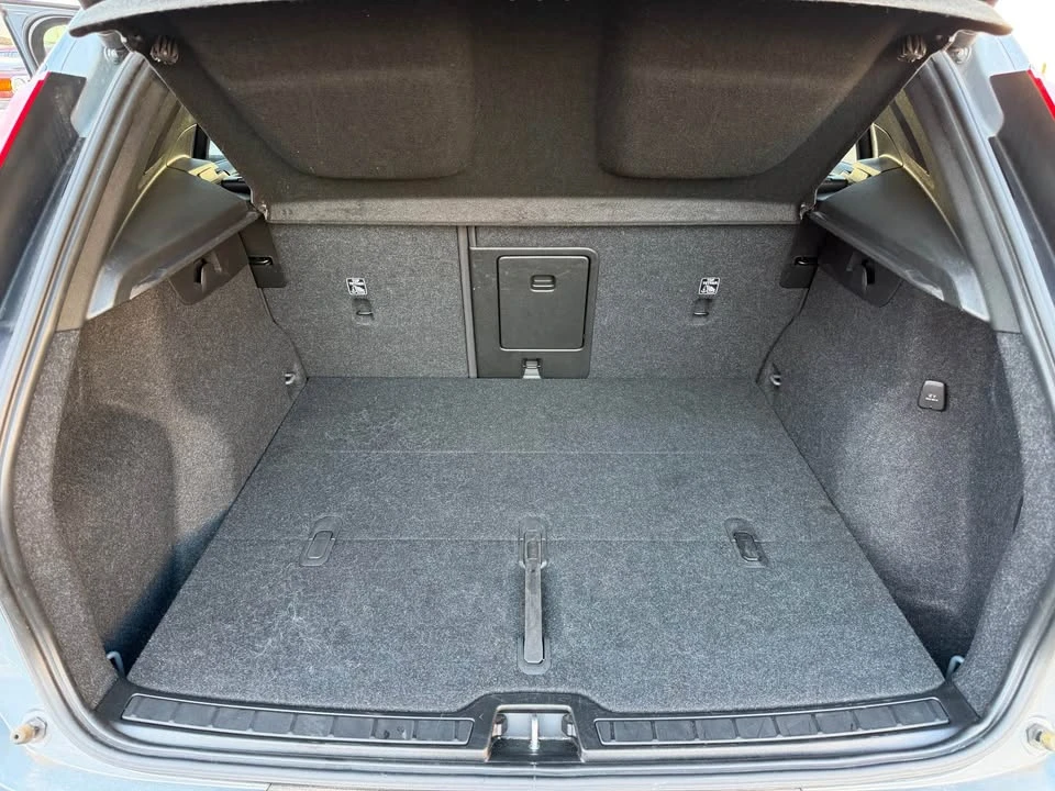 2021 Volvo XC40 - Image 18 of 20