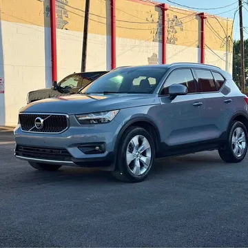 2021 Volvo XC40 T5 Momentum