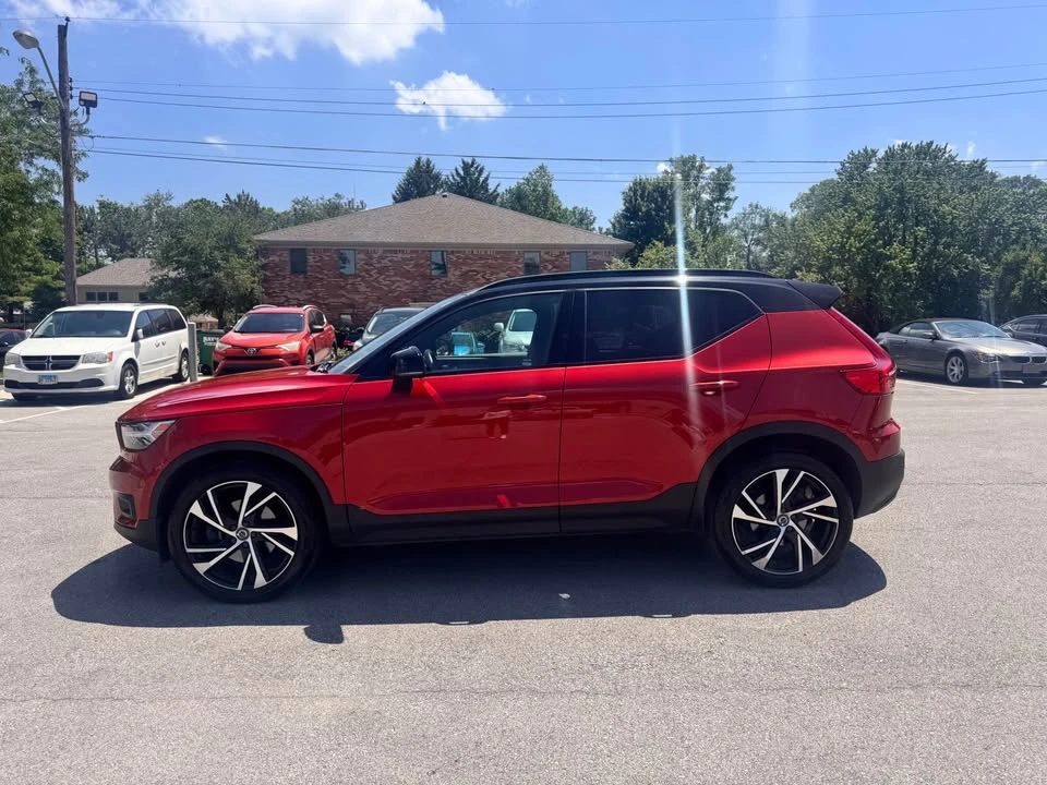 2021 Volvo XC40 - Image 4 of 10