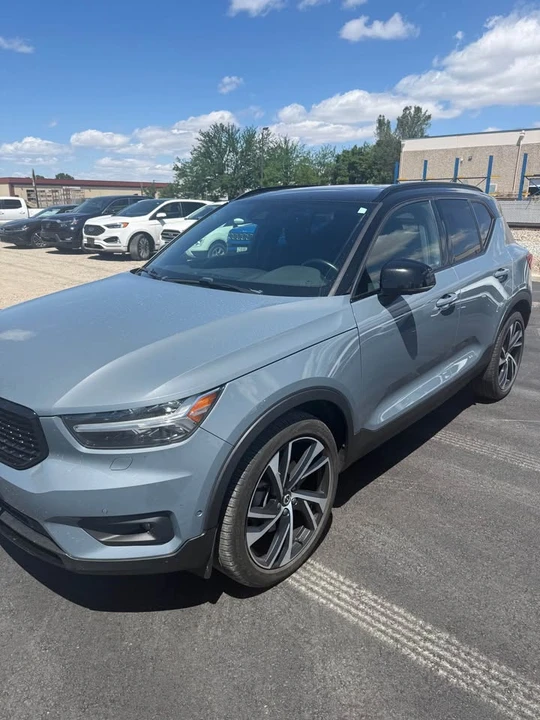 2021 Volvo XC40 - Image 2 of 15