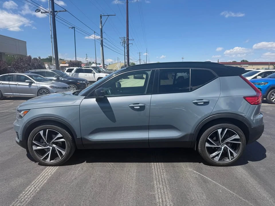 2021 Volvo XC40 - Image 3 of 15