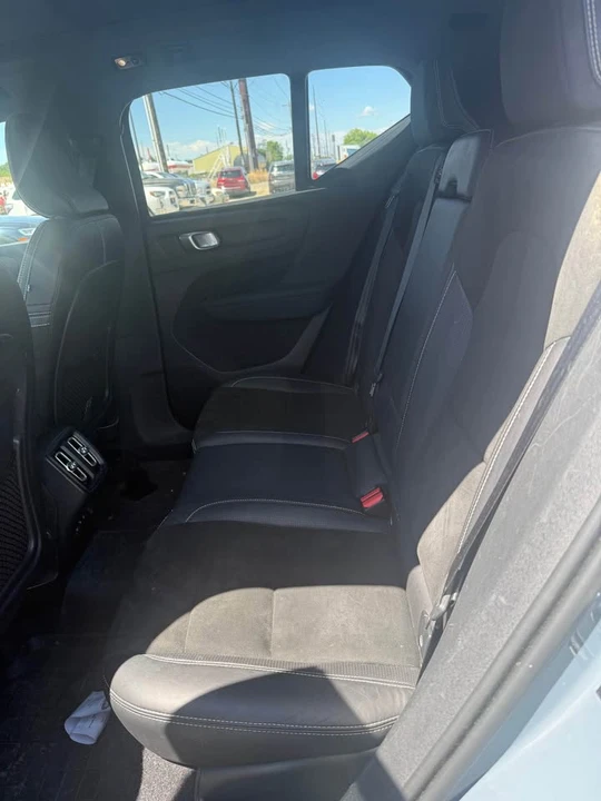2021 Volvo XC40 - Image 12 of 15