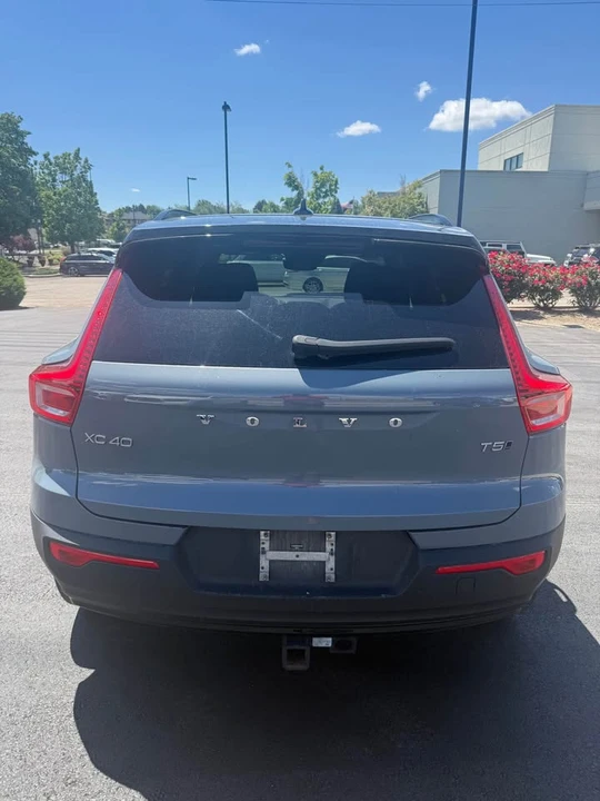 2021 Volvo XC40 - Image 5 of 15