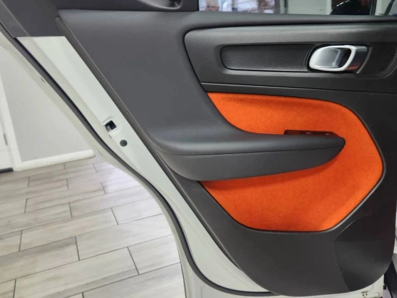 2021 Volvo XC40 - Image 12 of 12