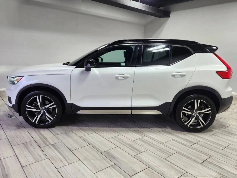 2021 Volvo XC40 - Image 2 of 12