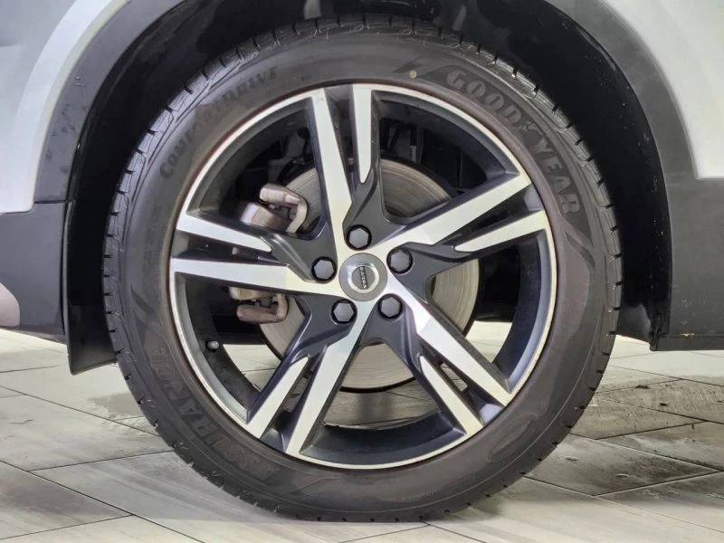 2021 Volvo XC40 - Image 9 of 12