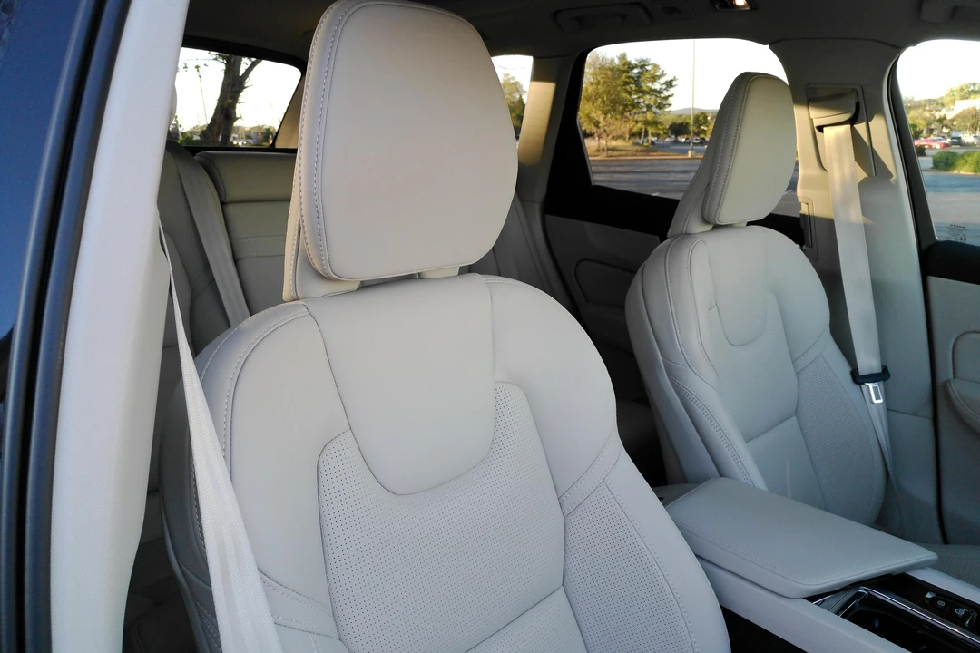 2021 Volvo XC60 2nd Gen - Image 30 of 31