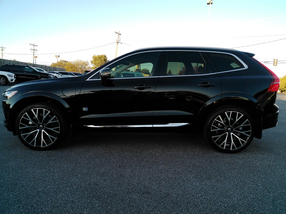 2021 Volvo XC60 2nd Gen - Image 8 of 31