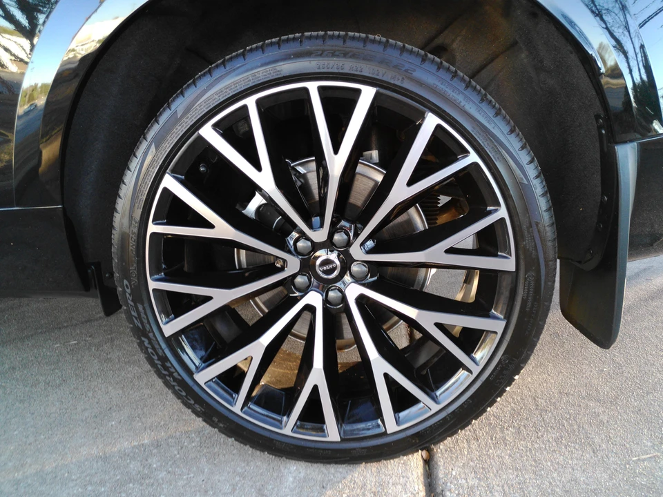 2021 Volvo XC60 2nd Gen - Image 26 of 31