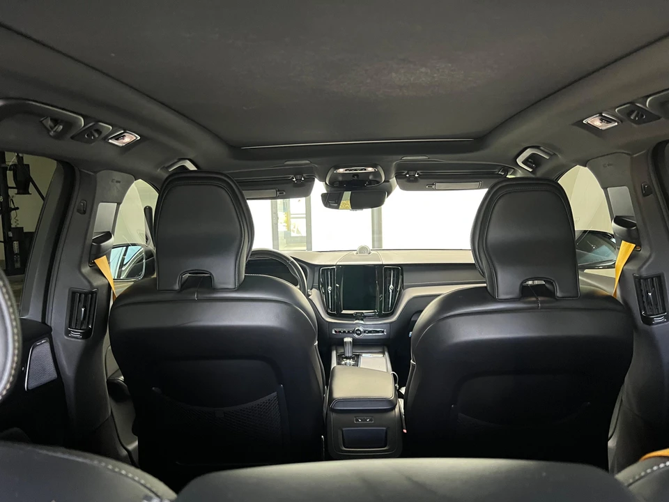 2021 Volvo XC60 2nd Gen - Image 30 of 31