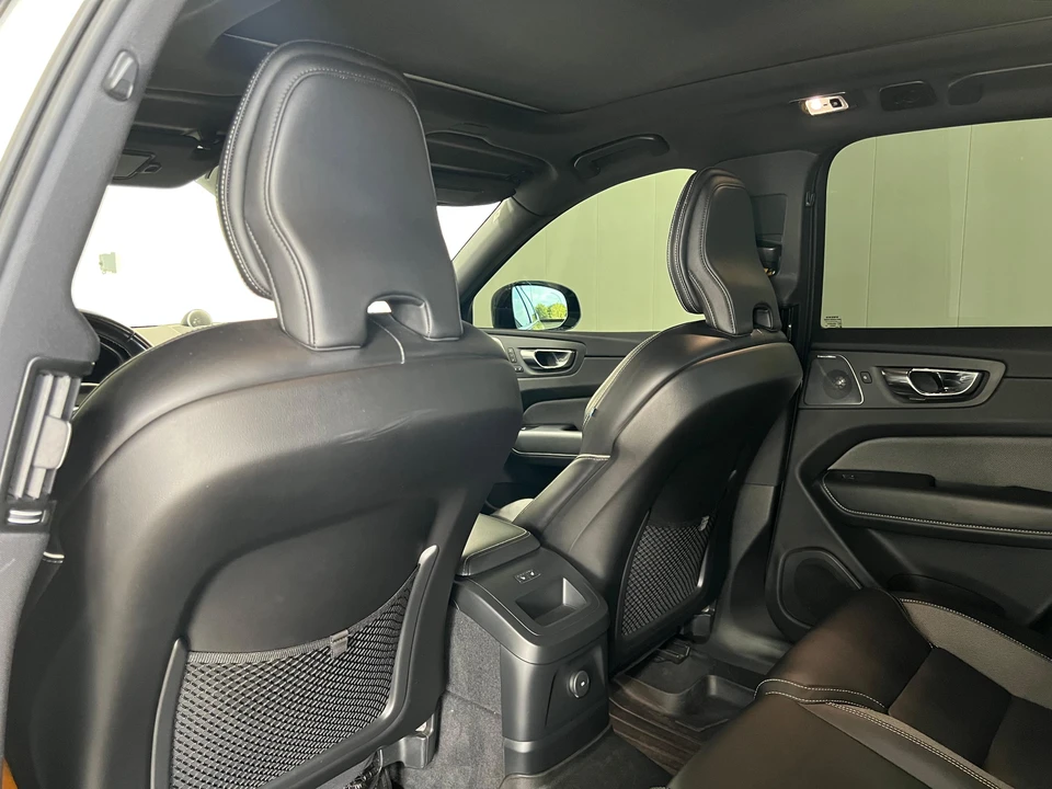 2021 Volvo XC60 2nd Gen - Image 29 of 31