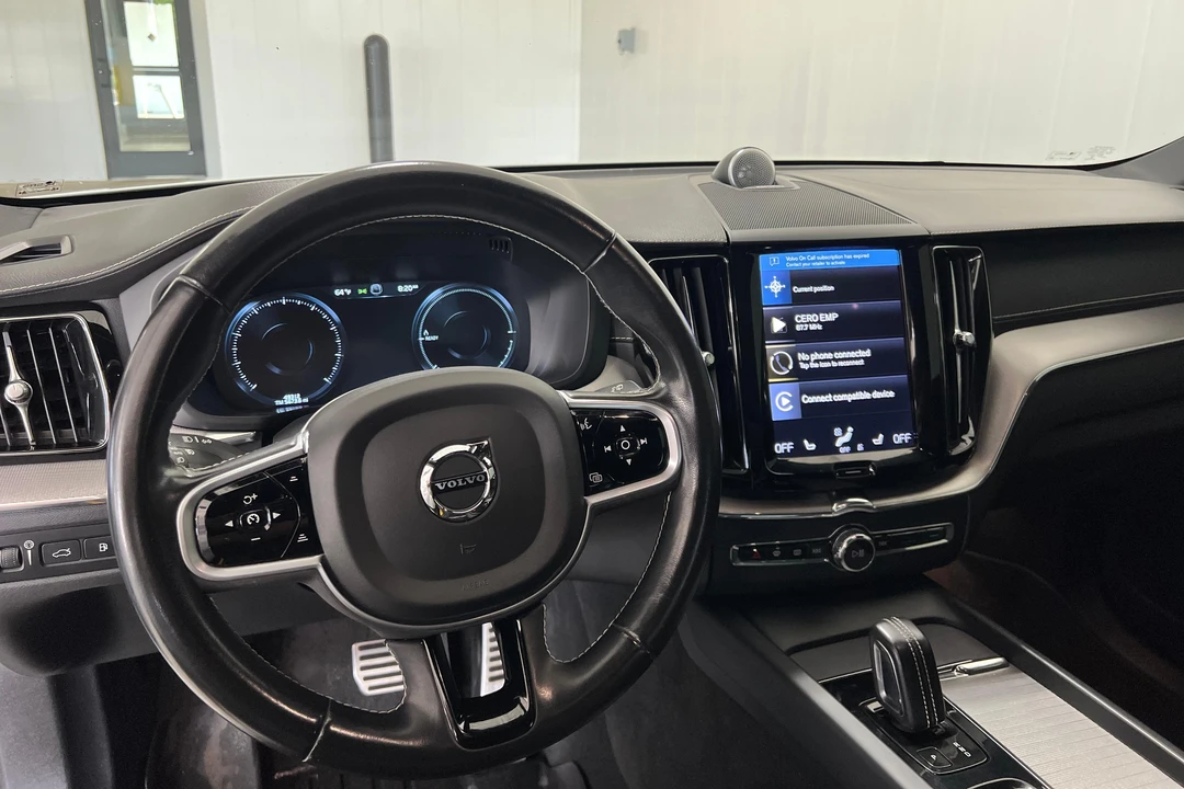2021 Volvo XC60 2nd Gen - Image 21 of 31