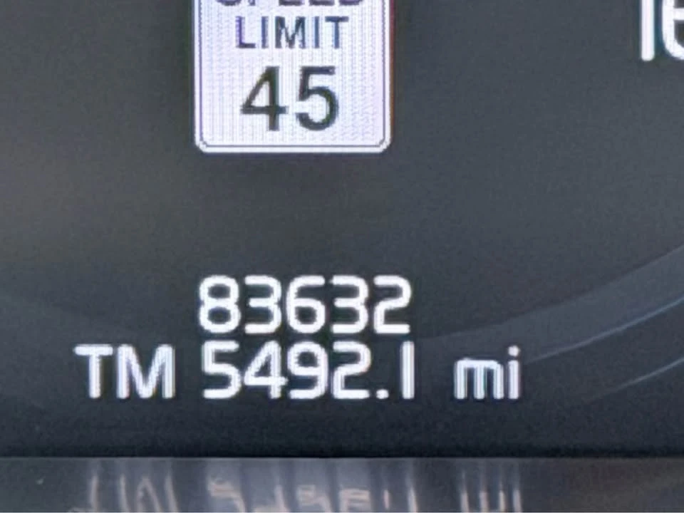 2021 Volvo XC60 2nd Gen - Image 11 of 11