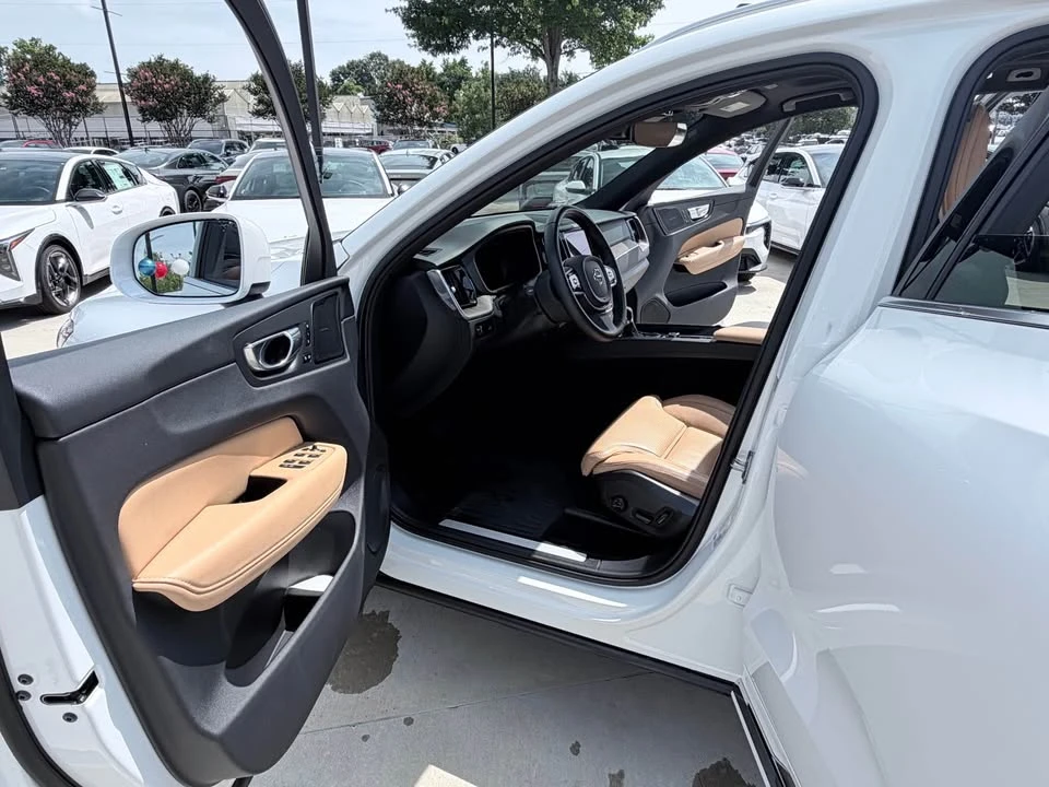2021 Volvo XC60 2nd Gen - Image 5 of 11
