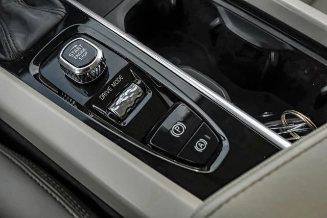 2021 Volvo XC60 2nd Gen - Image 20 of 21